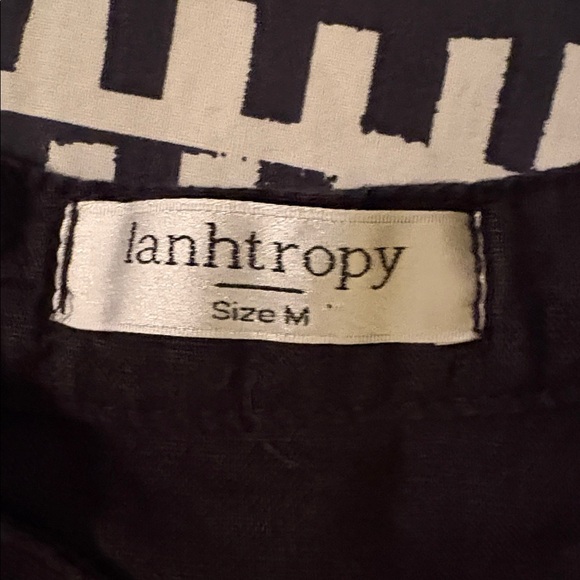 Lanhtropy Bubble Mao Neck Balloon Sleeve Shirt, Black Size M - Picture 3 of 14